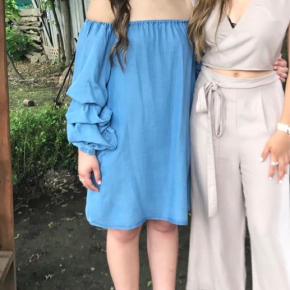 ‼️SOLD‼️Zara off the shoulder dress w/ sleeves! - Picture 2 of 4